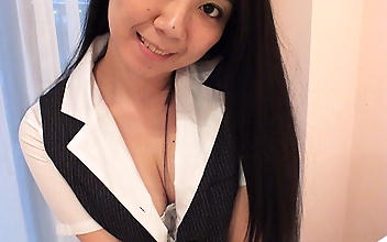 ロケットおっぱいお姉さん（2）／美月