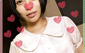 【S級美少女完全保証】喉奥イラマが大好きな黒髮ショートの素人現役女子大生をハメ撮り！可愛い私服を潮で汚してイキ狂う20歳ドM淫乱音大生とラブホで奥までギャン突き個人撮影