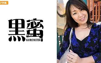 さなえ 48歳 中出し熟女