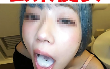 【トイレ連れ込みフェラ／個人撮影】Rちゃん（21）