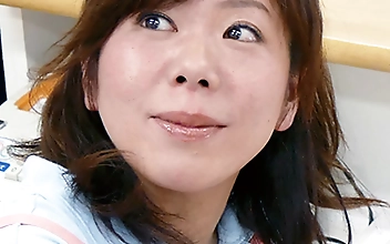 ナオミ（46歳） スケベな介護師