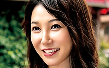 ひかるさん 40歳 Eカップ公務員奥さま 【セレブ奥さま】