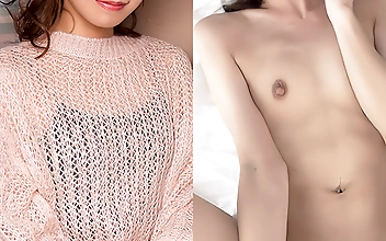 6パックとデカ乳首！とにかく明るいスケベな人妻！