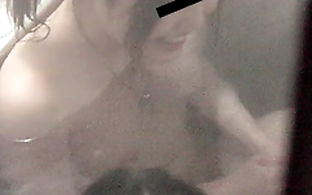 女子○生友人が寮で風呂○撮