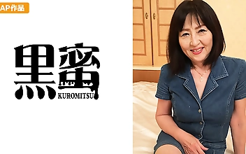 黒蜜 杉本秀美（60）