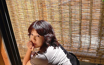 経験は旦那だけの主婦が48歳で踏み外し禁断の味を知ってしまった果てに…