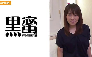 黒蜜 しおり（33）
